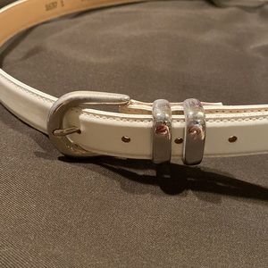 ~Accessories By Pearl~ White & Silver 2X Belt